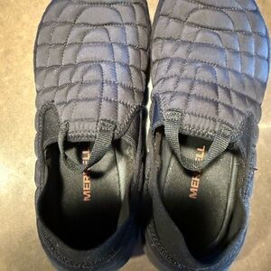 SOLD Merrell Hut Moc black quilted slip-on sneaker shoes women’s 6.5 / 7 SOLD